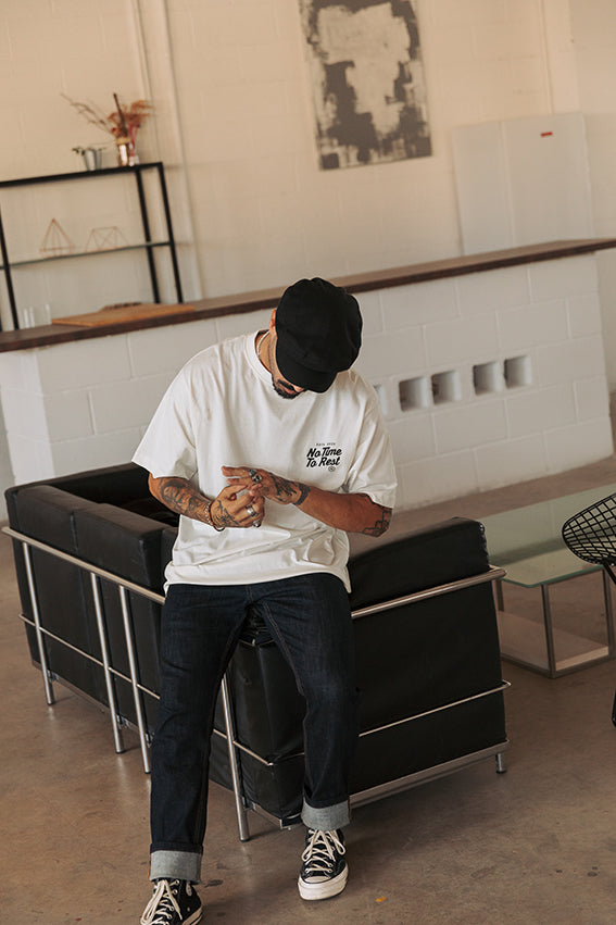 No Time To Rest - Oversize T-Shirt - Off White — Vue 5