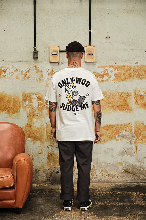 Only Wod Can Judge Me - T-Shirt — Vista 5
