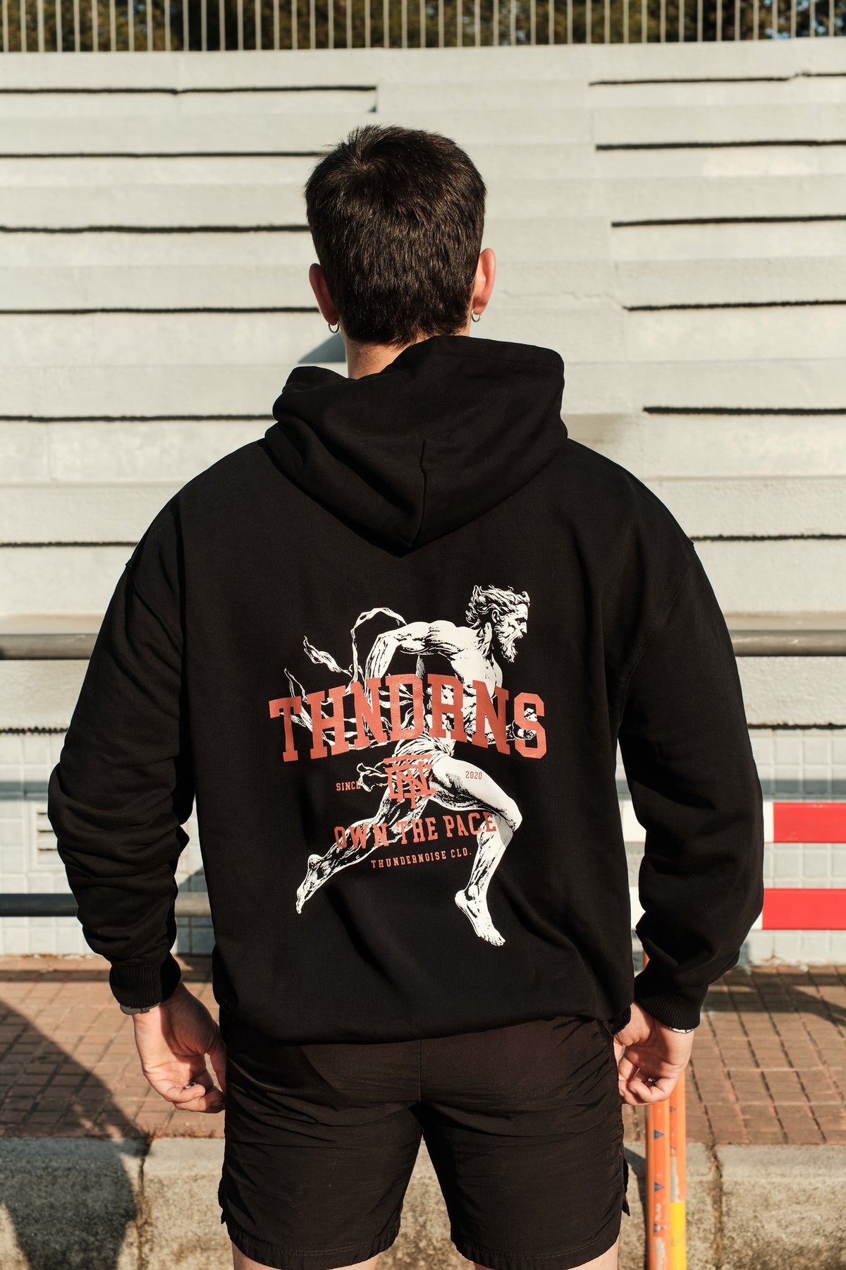 Legacy Runner Hoodie — Ansicht 3