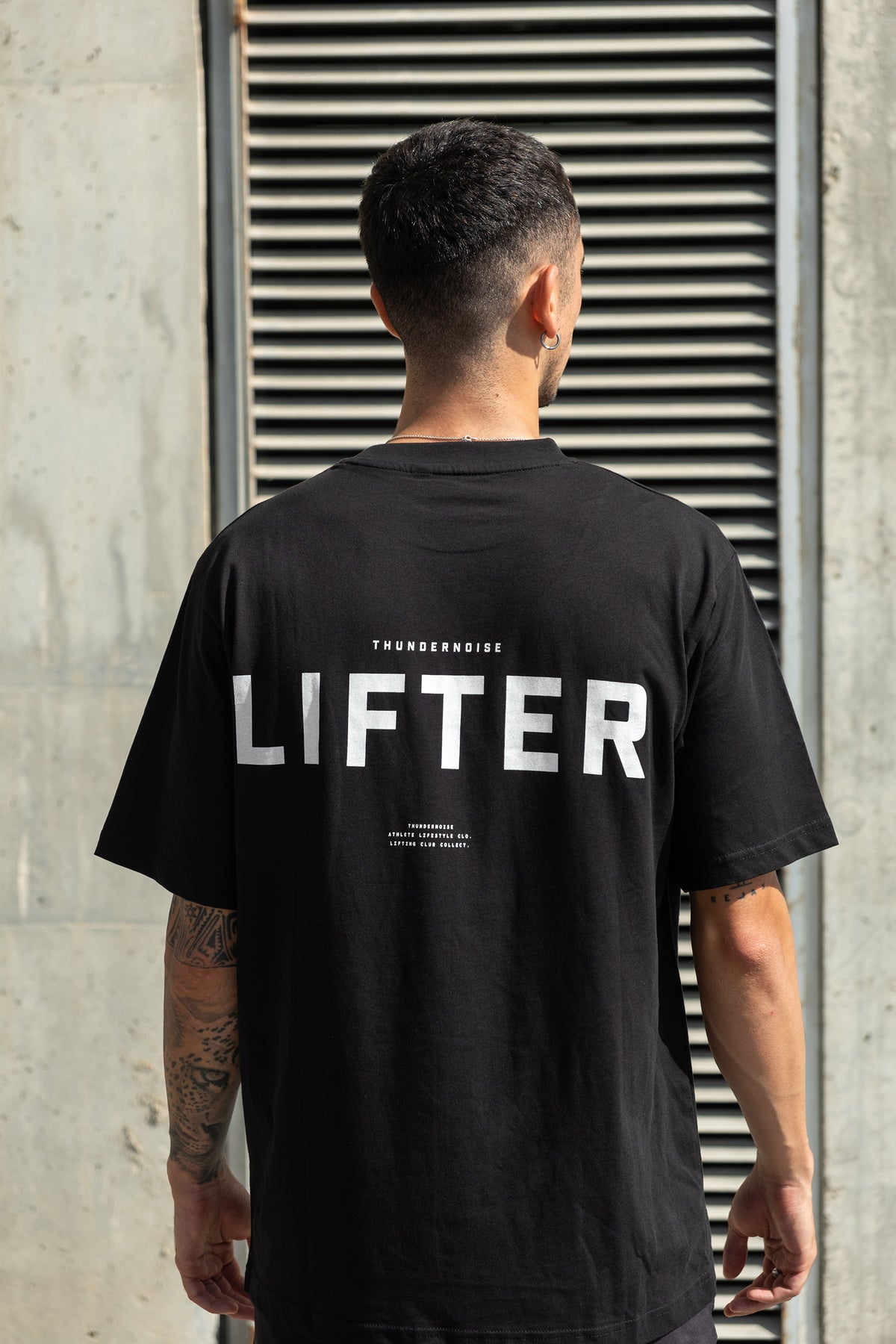 Lifter - Relaxed T-Shirt - Black — Vista 2