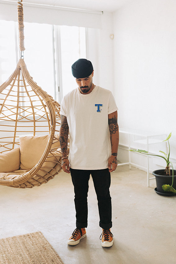 Unleash The Thunder - T-Shirt - Vintage White — Vista 6
