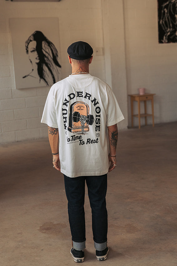 No Time To Rest - Oversize T-Shirt - Off White — Vue 6

