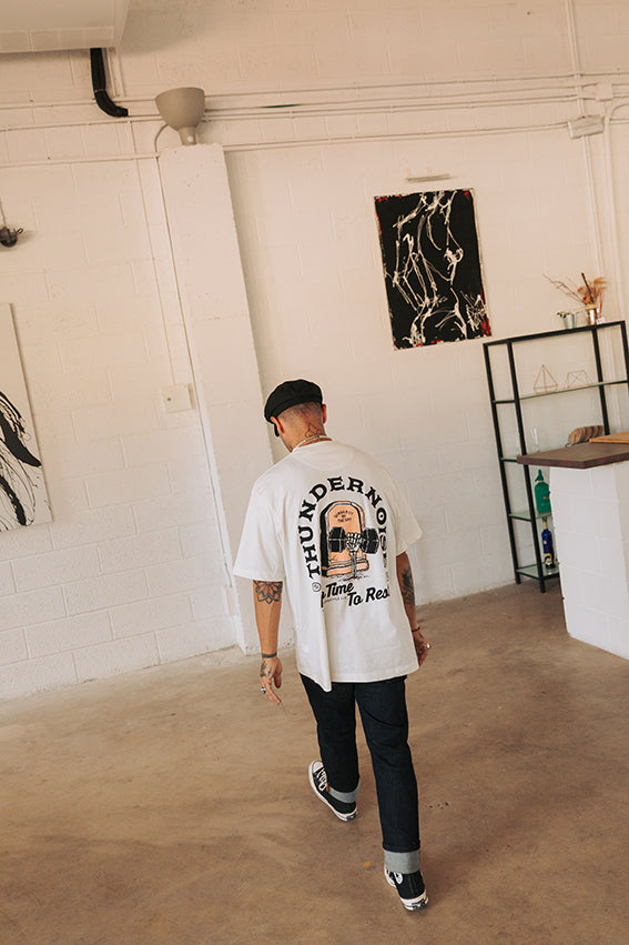No Time To Rest - Oversize T-Shirt - Off White — Vue 4
