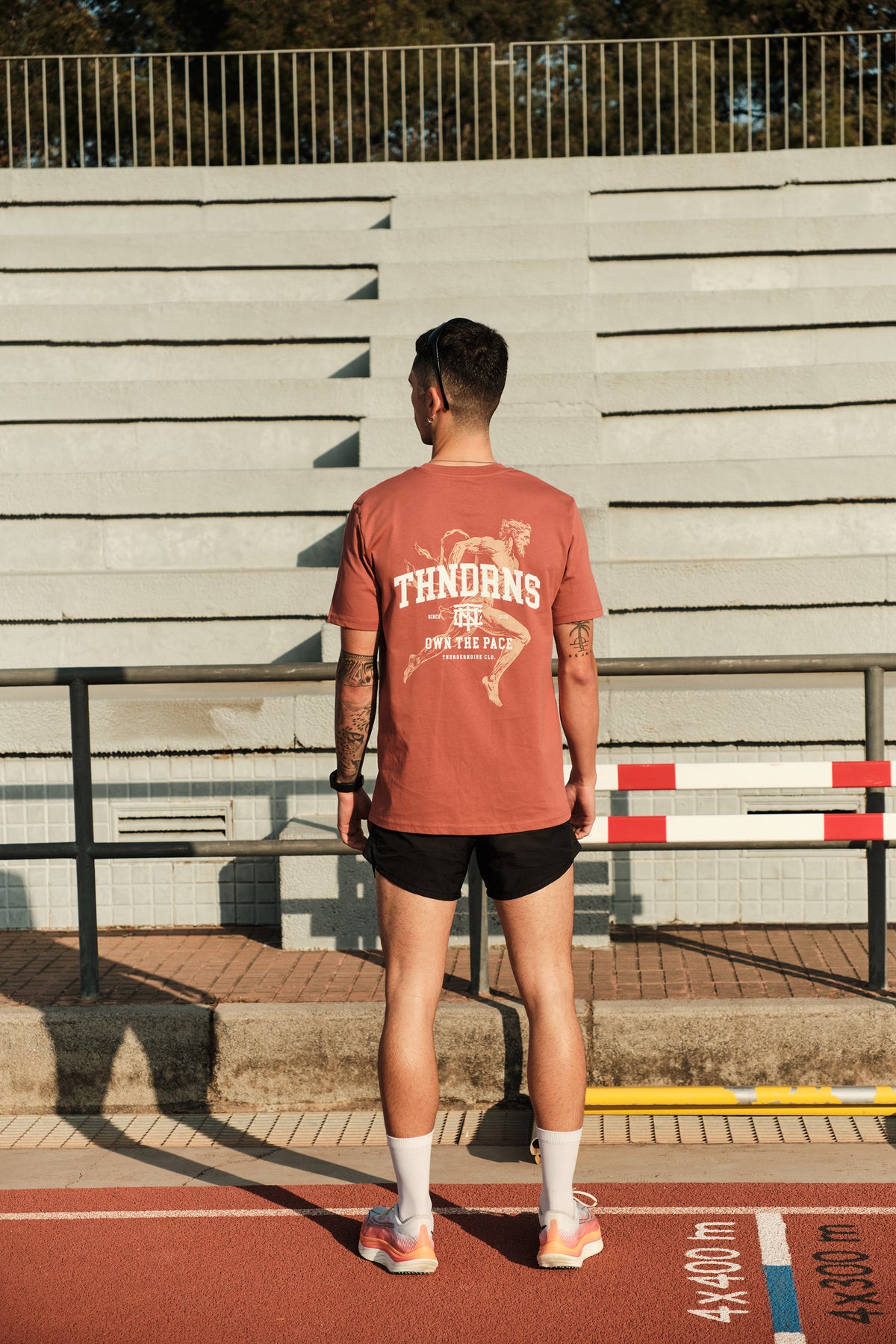 Legacy Runner T-Shirt — Vista 5
