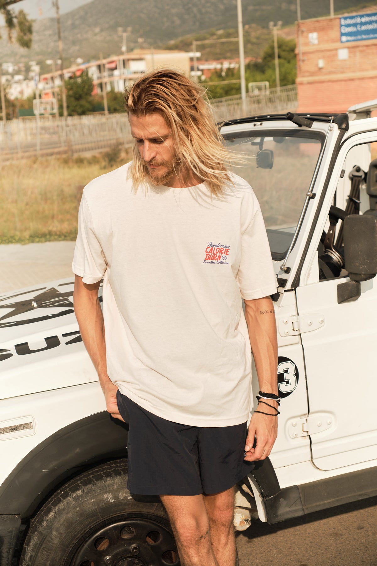 Calorie Burn - Relaxed T-Shirt - Off White — Vista 6
