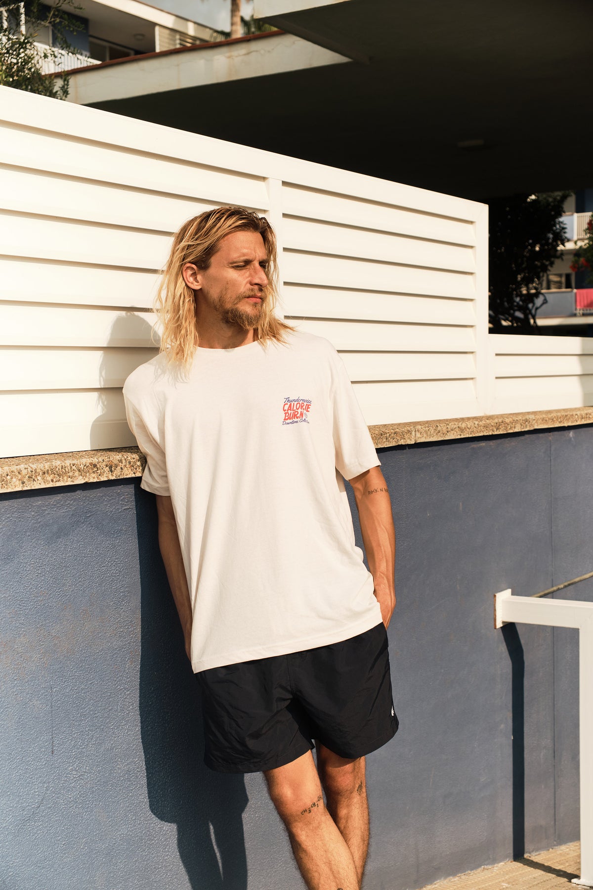 Calorie Burn - Relaxed T-Shirt - Off White — Vista 5

