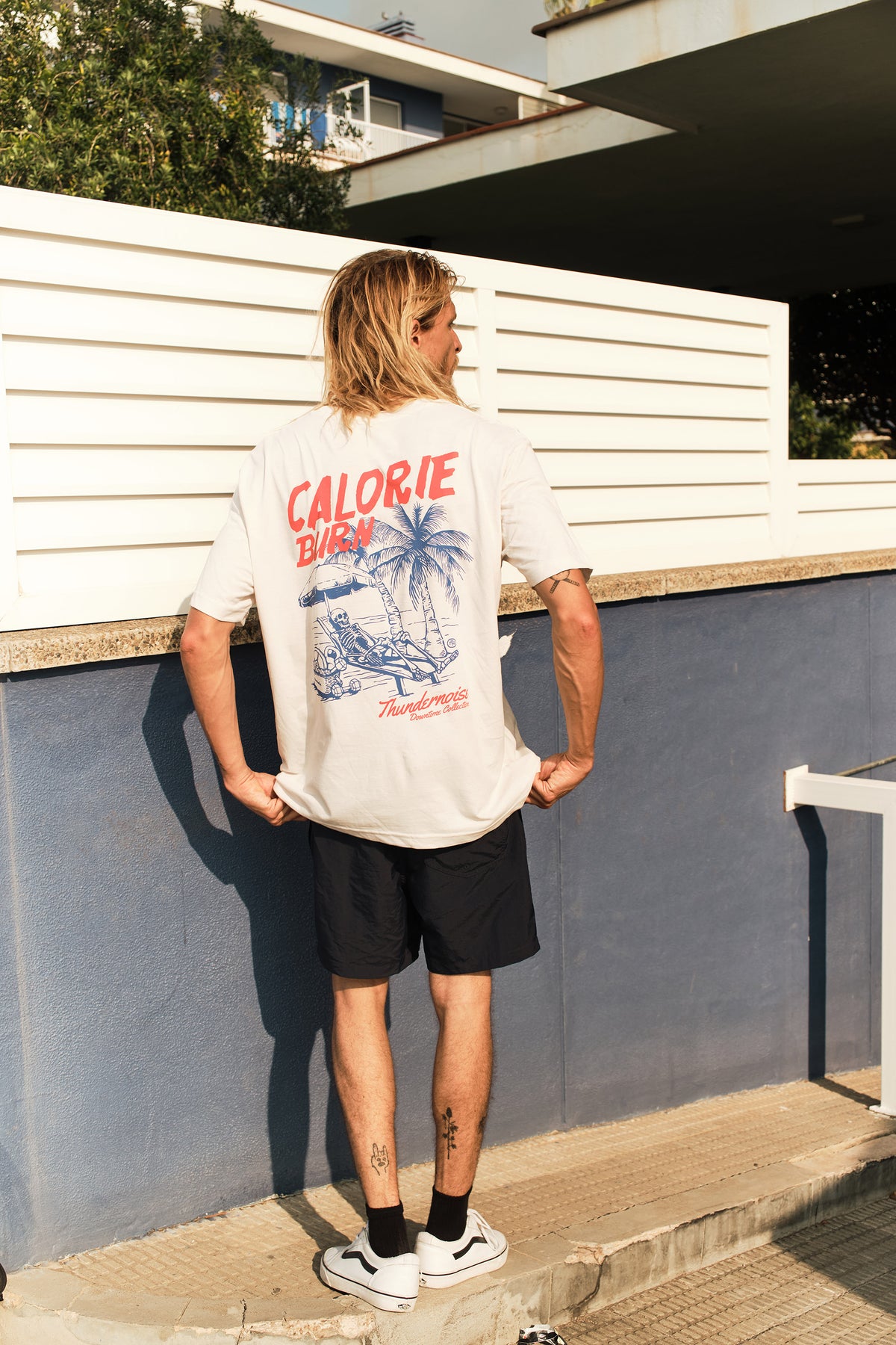 Calorie Burn - Relaxed T-Shirt - Off White — Vista 4
