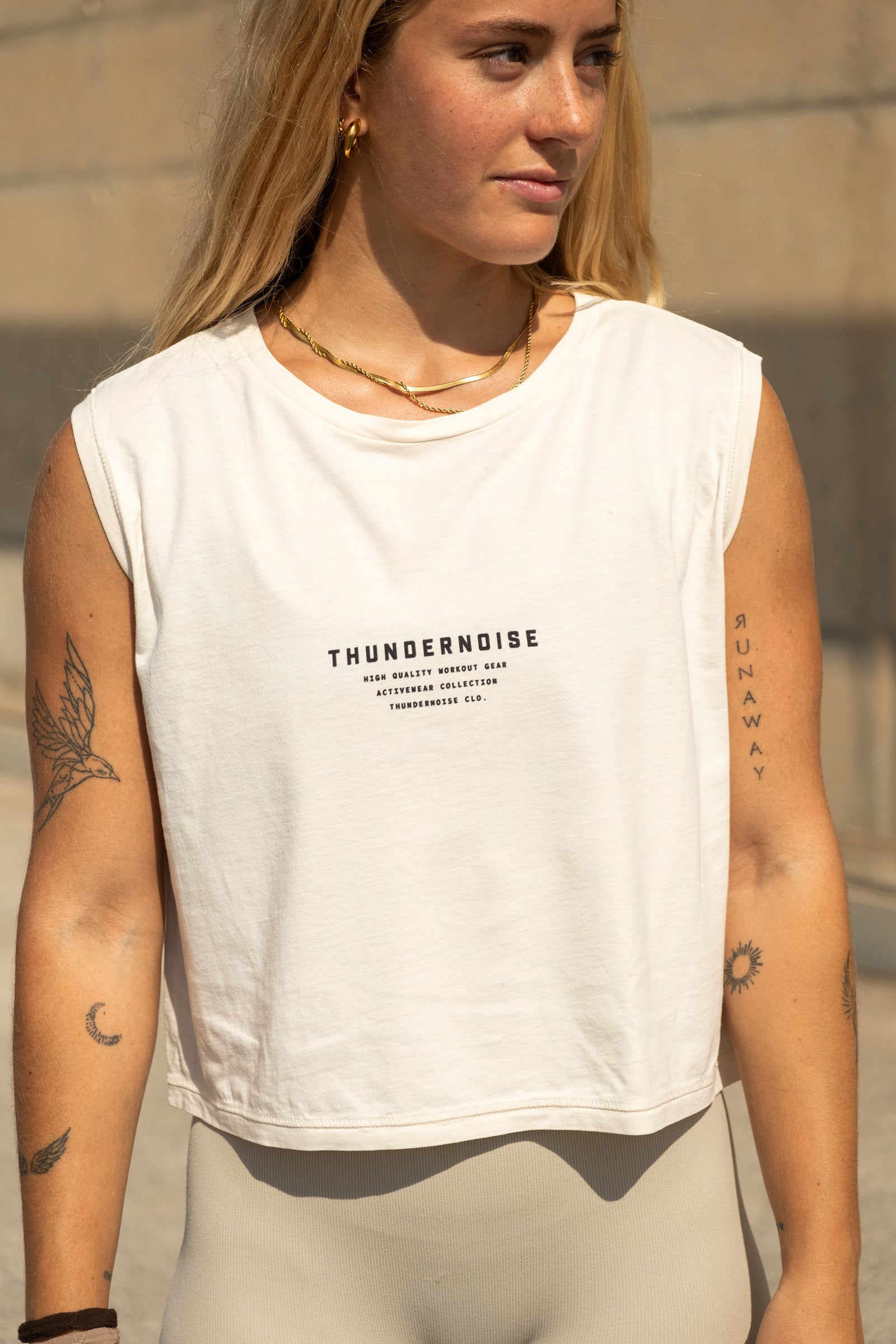 Lift Heavy Run Fast - Cropped Tank Top — View 3
