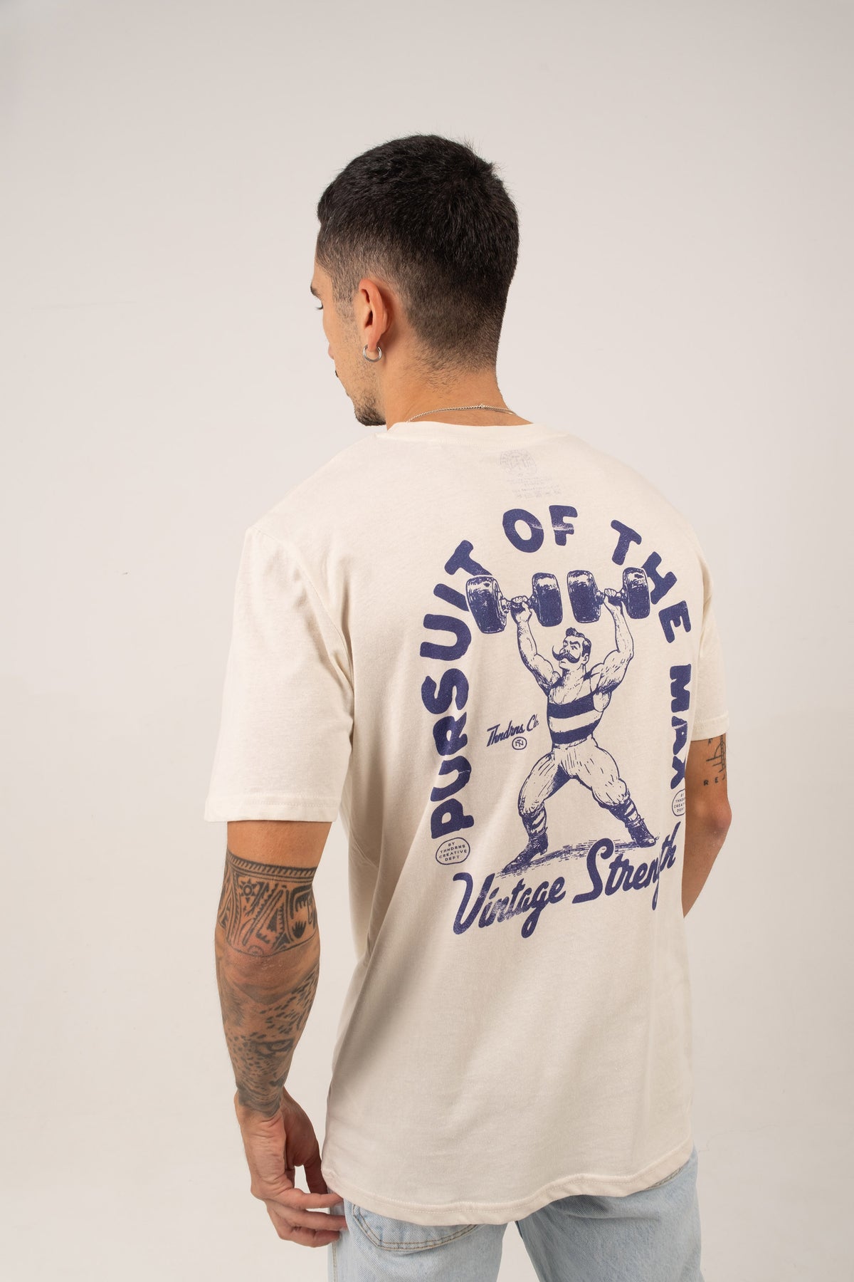 Vintage Strength T-Shirt — Vue 2
