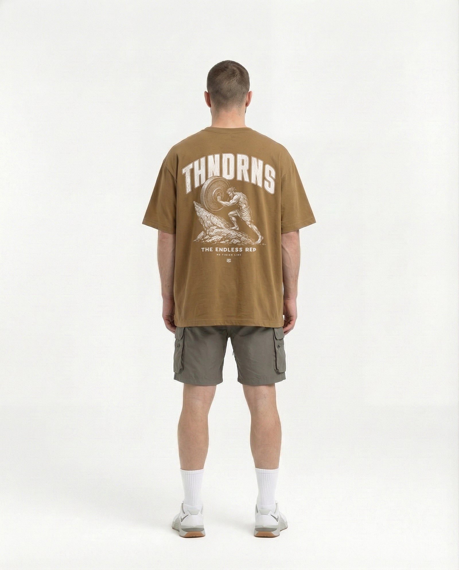 Sisyphus Relaxed Tee Brown - Model Back — Vista 4
