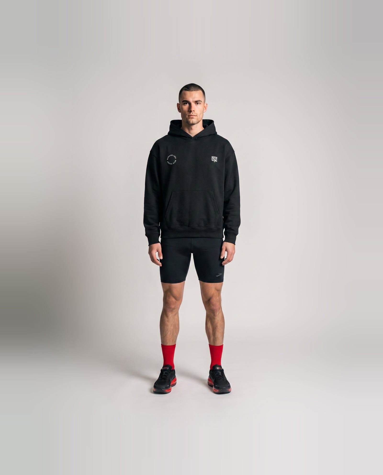 Burning Legs Social Club Oversize Hoodie Black — model front — Vista 2

