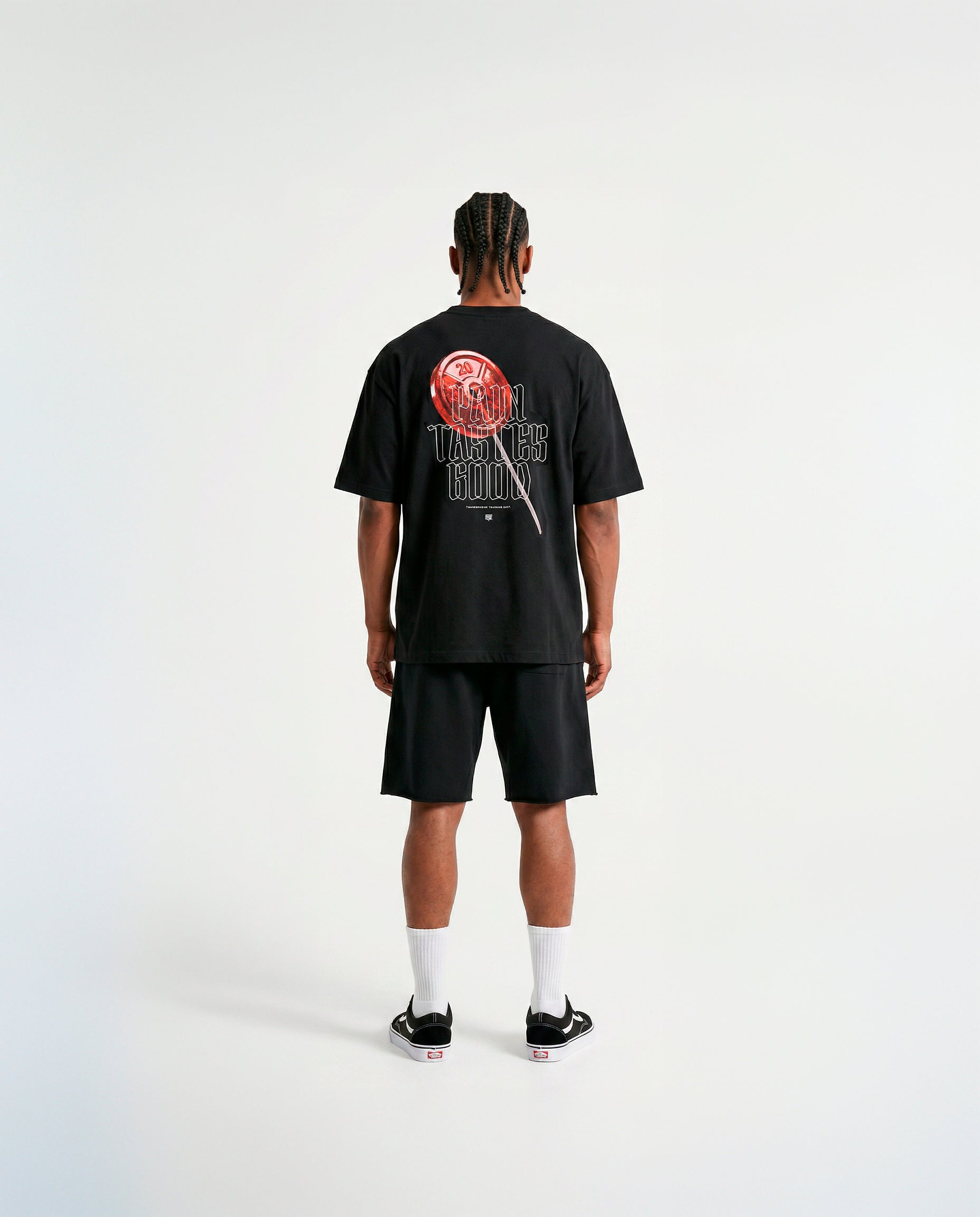 Pain Tastes Good Oversize T-shirt Black - Model Back