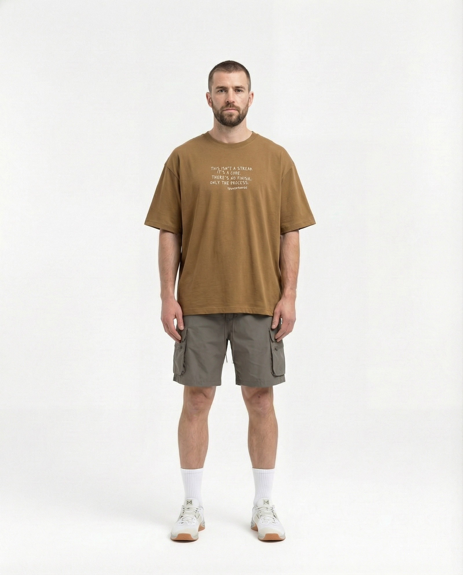 Sisyphus Relaxed Tee Brown - Model Front — Vista 5
