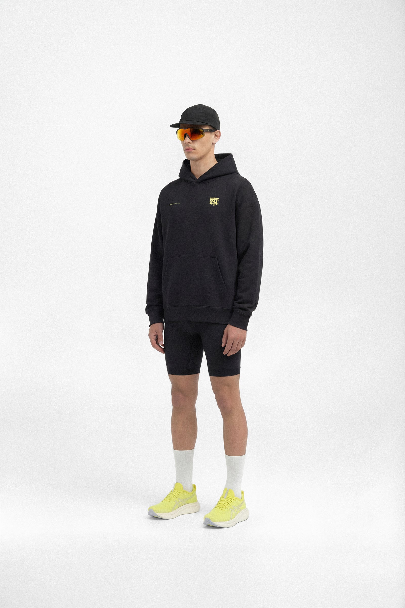 Vapor Logo Oversize Hoodie - Black — Vue 3

