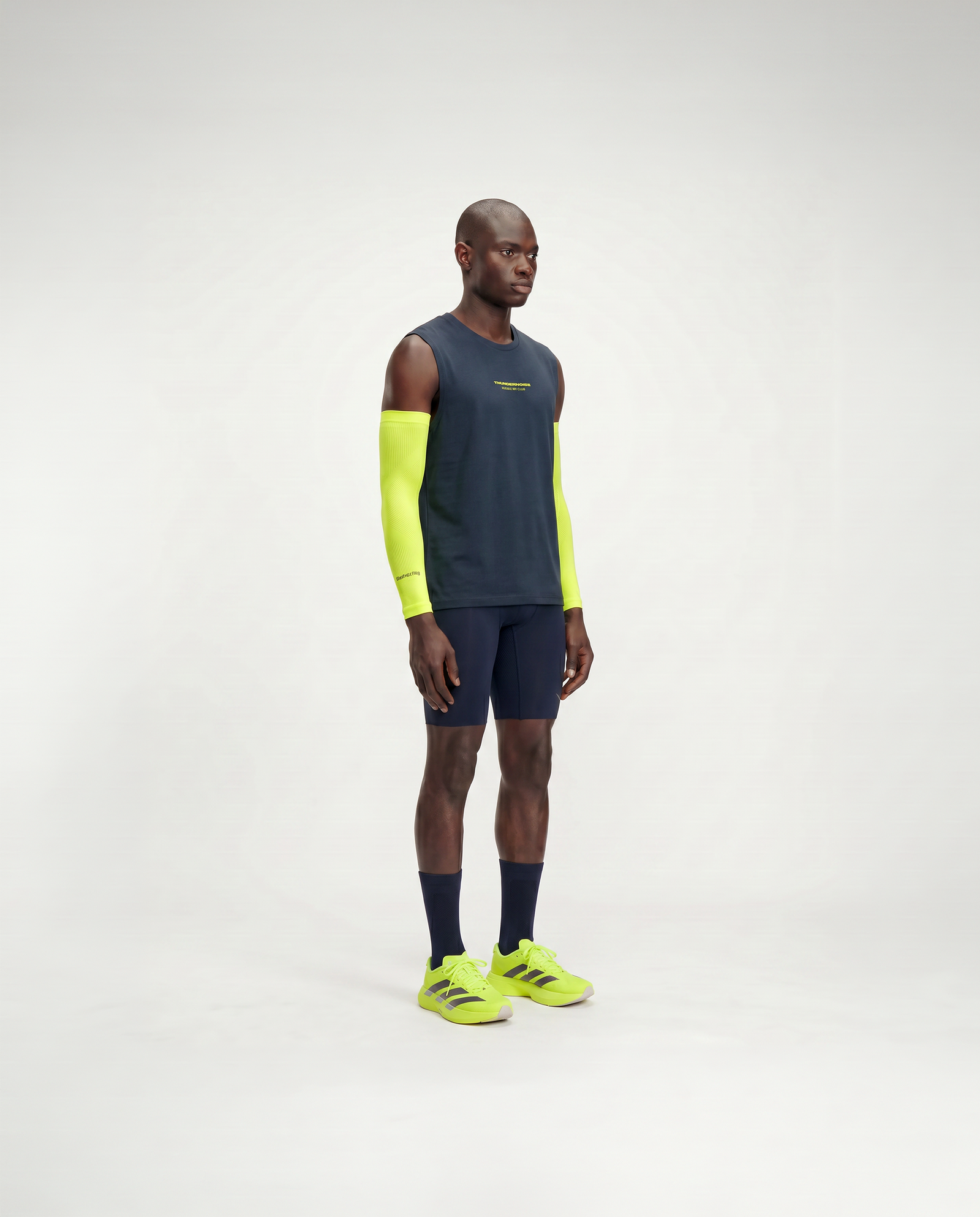 Less Ego Tank Top Navy - Model 3/4 — Ansicht 2
