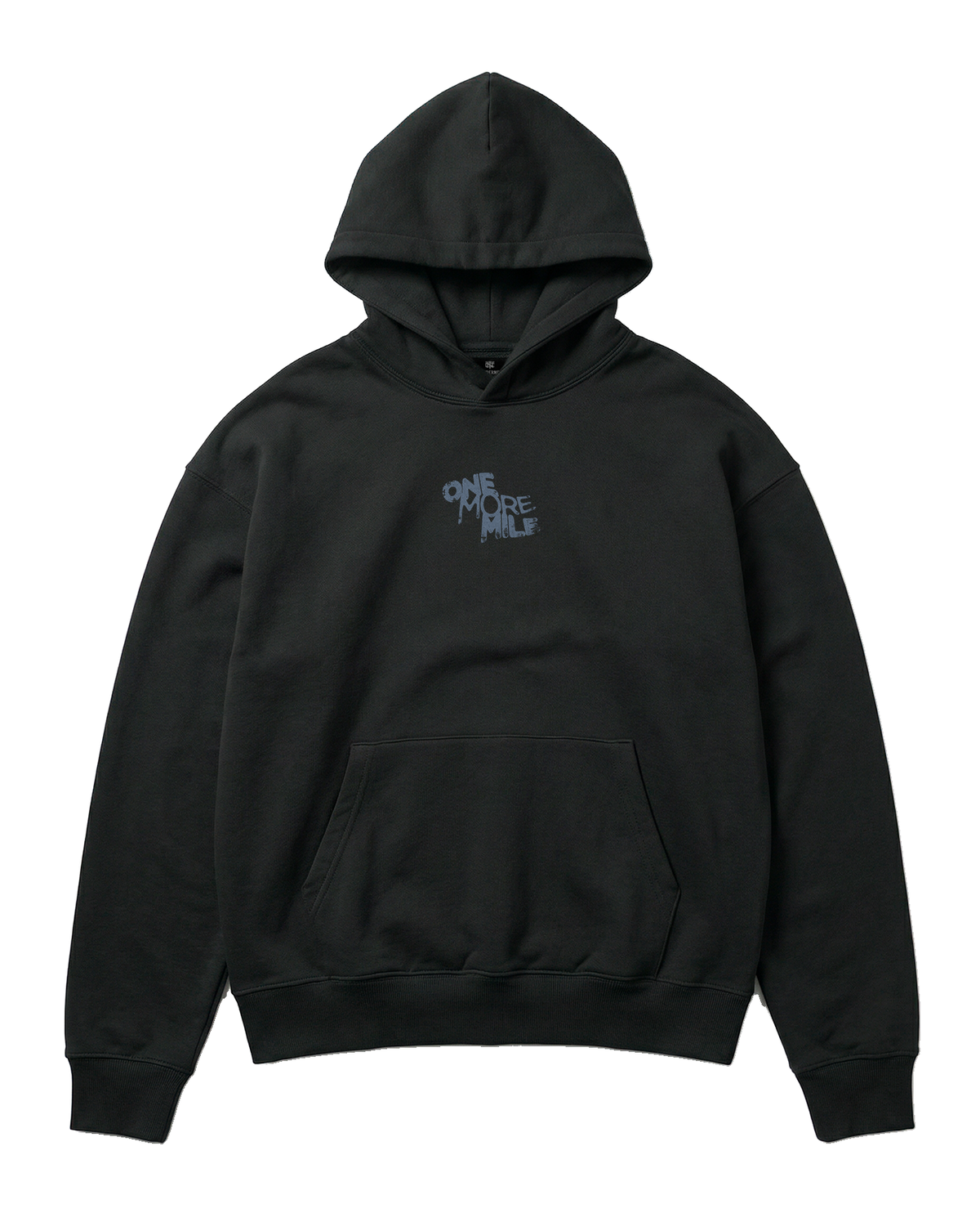 One More Mile oversize hoodie in black — front with the ONE MORE MILE graffiti mark at the chest in slate blue — Vista 5
