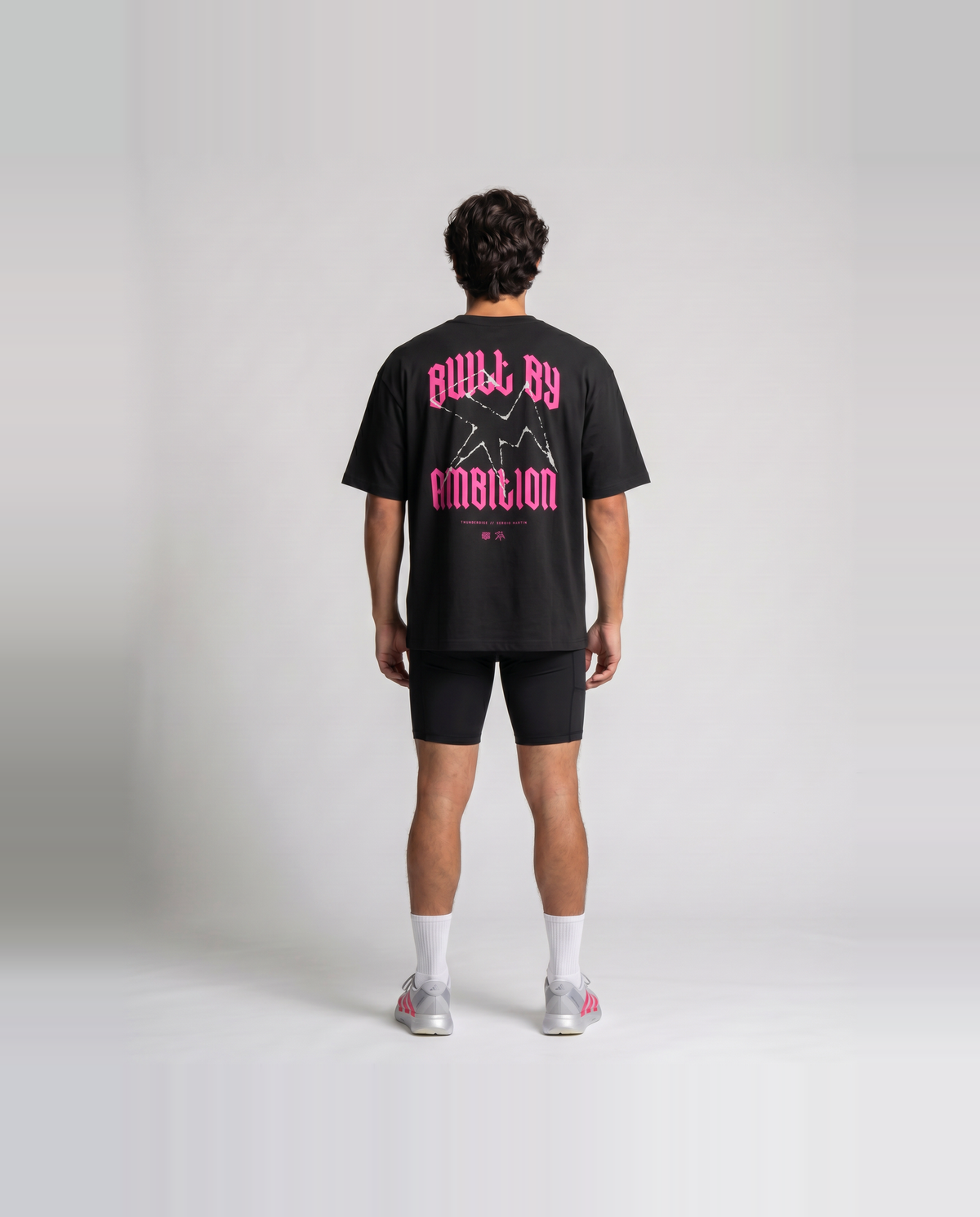 Thundernoise x Sergio Martín Miami Edition Oversize T-Shirt Black - model back — Vue 5
