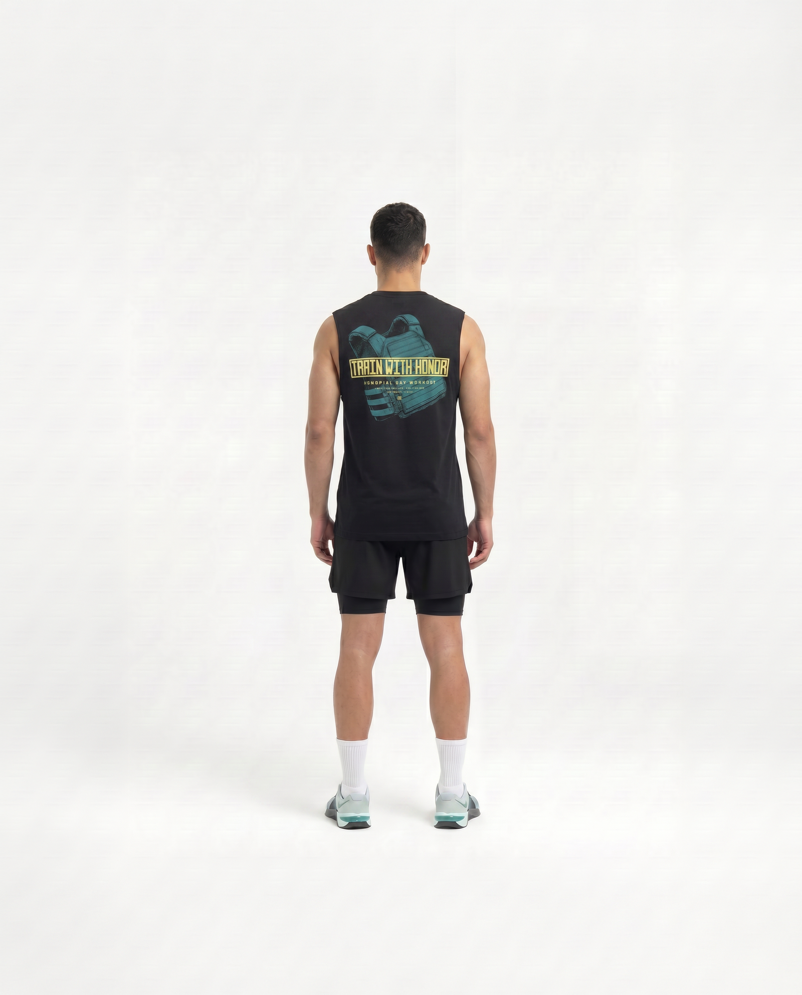 Train With Honor Tank Top Black - Model Back — Ansicht 4

