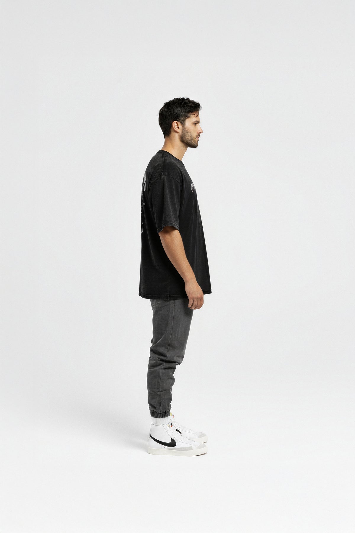 Noise Division Oversize T-shirt - Washed Black — Vue 5
