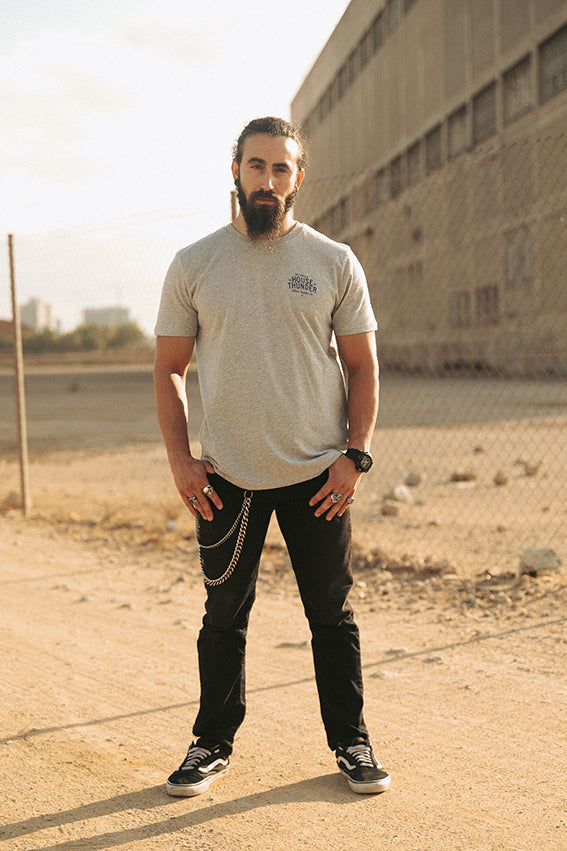 The House of Thunder - T-Shirt - Heather Grey — Vue 5
