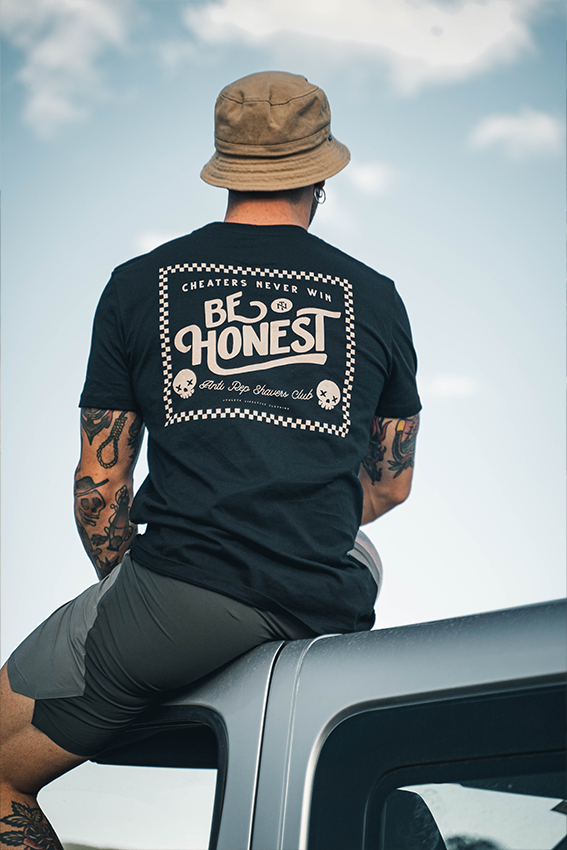 Cheaters Never Win, Be Honest T-shirt - Black