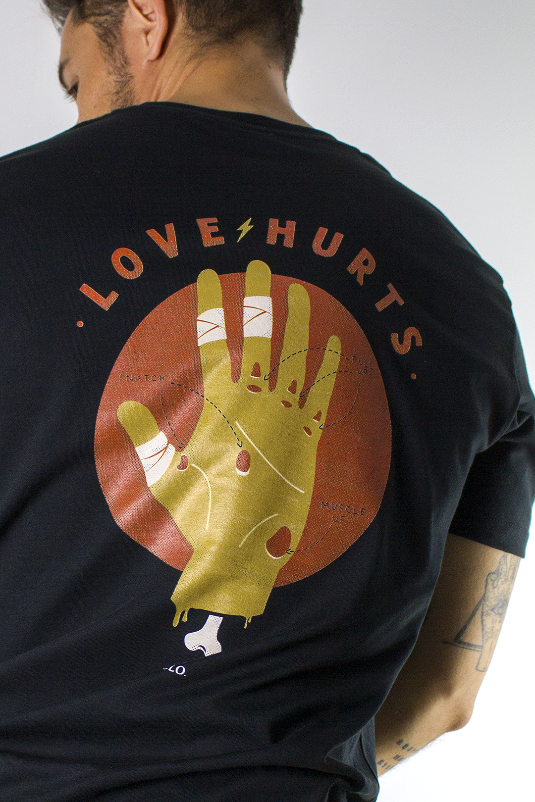Love Hurts - T-Shirt - Black